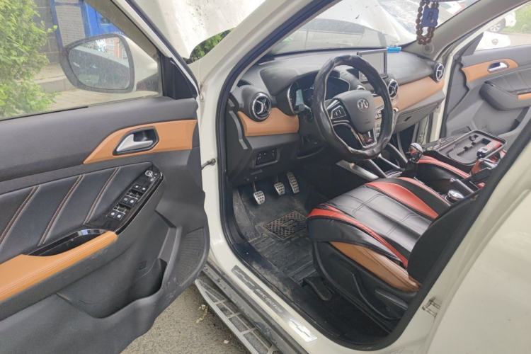 Used BAIC Senova X35 2016 1.5L Manual Luxury Edition Driver Seat