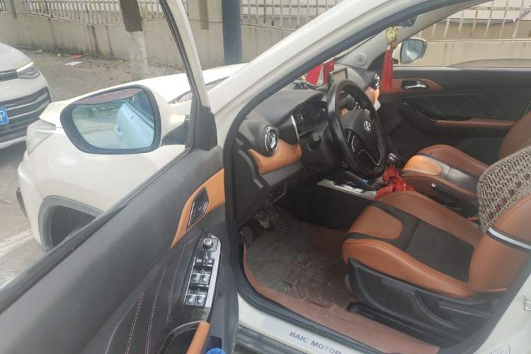 Used BAIC Senova X35 2016 1.5L Manual Luxury Edition Driver Seat