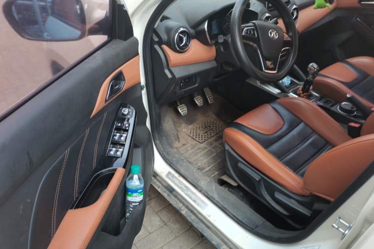Used BAIC Senova X35 2016 1.5L Manual Luxury Edition Driver Seat