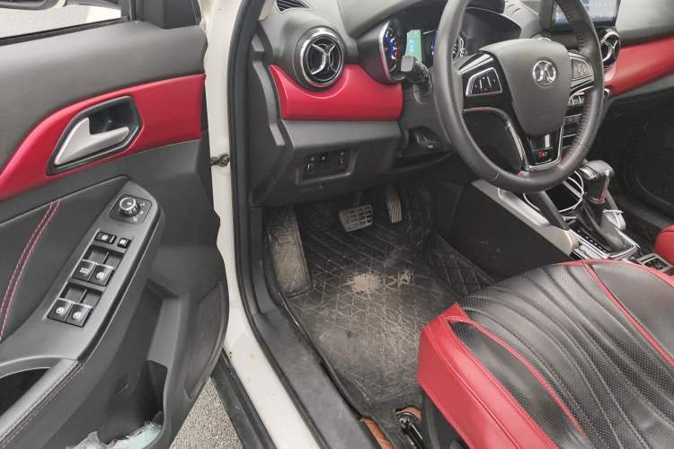 Used BAIC Senova X35 2016 1.5L Automatic Elite Edition Driver Seat