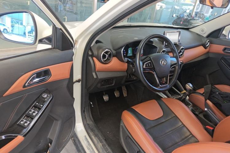 Used BAIC Senova X35 2016 1.5L Manual Luxury Edition Driver Seat