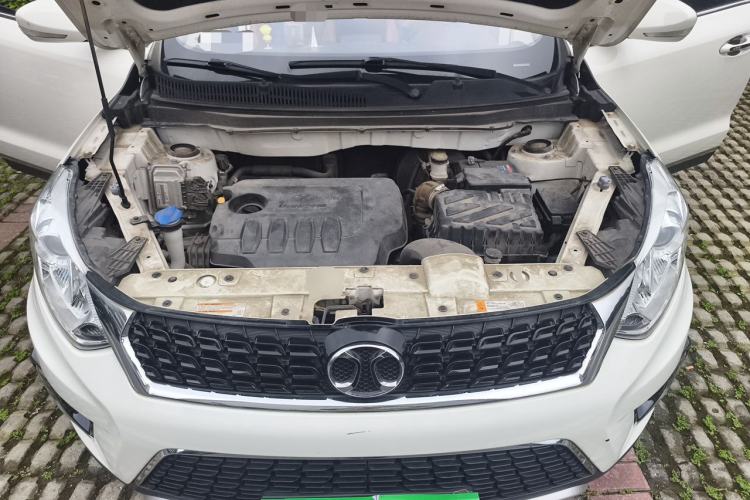 Used BAIC Senova X35 2016 1.5L Manual Luxury Edition Engine Bay