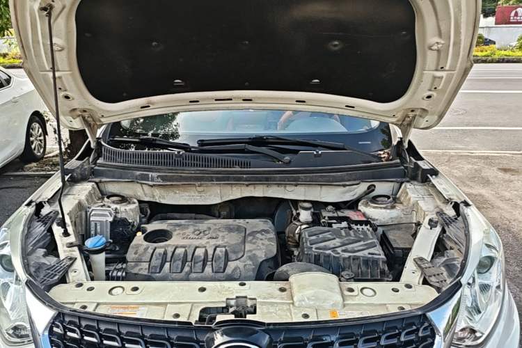 Used BAIC Senova X35 2016 1.5L Automatic Luxury Edition Engine Bay