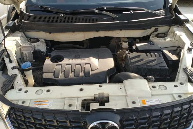 Used BAIC Senova X35 2016 1.5L Automatic Luxury Edition Engine Bay