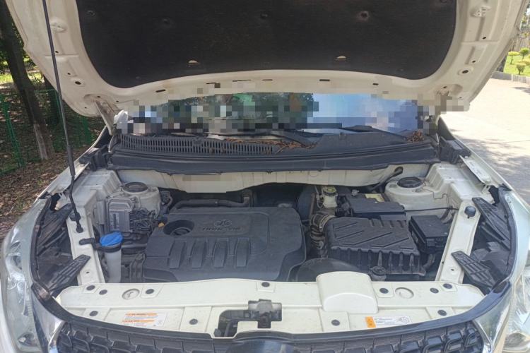 Used BAIC Senova X35 2016 1.5L Manual Luxury Edition Engine Bay