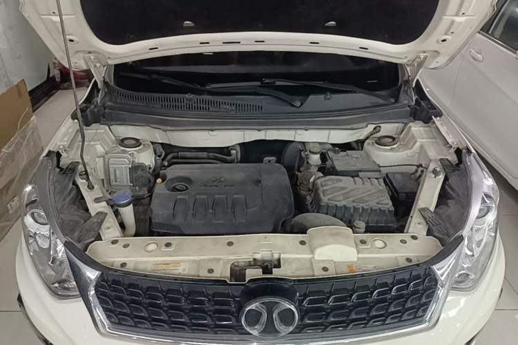 Used BAIC Senova X35 2016 1.5L Automatic Luxury Edition Engine Bay