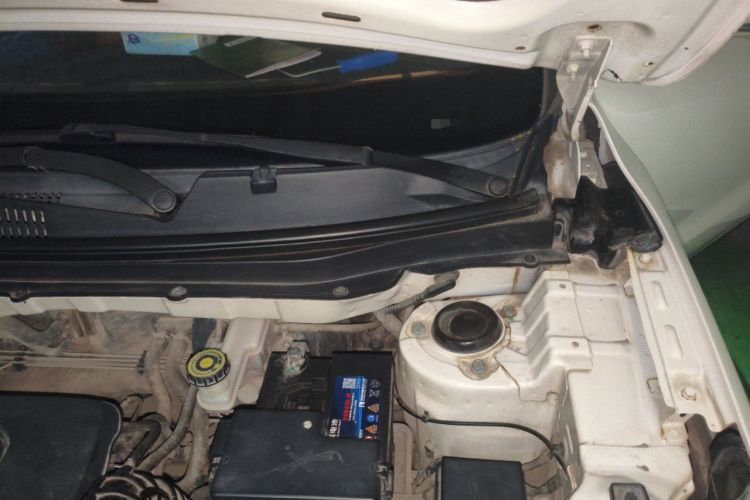 Used BAIC Senova X35 2016 1.5L Manual Luxury Edition Engine Bay Left