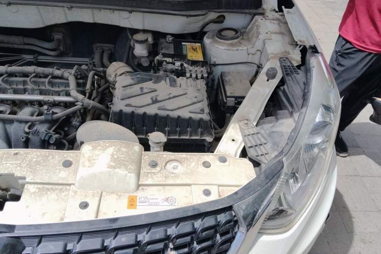 Used BAIC Senova X35 2016 1.5L manual Fashion Edition Engine Bay Left