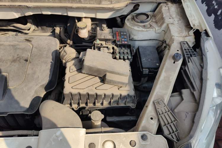 Used BAIC Senova X35 2016 1.5L Automatic Luxury Edition Engine Bay Left