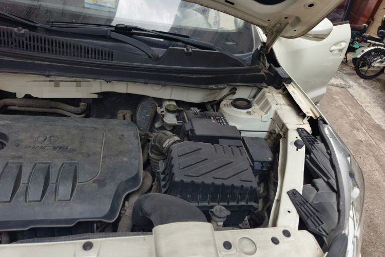 Used BAIC Senova X35 2016 1.5L Automatic Prestige Edition Engine Bay Left