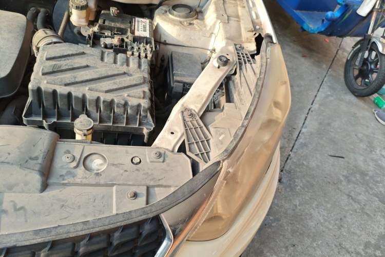 Used BAIC Senova X35 2016 1.5L Automatic Luxury Edition Engine Bay Left