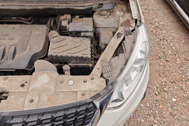 Used BAIC Senova X35 2016 1.5L Manual Luxury Edition Engine Bay Left