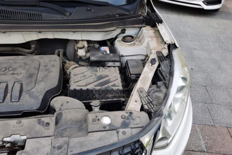 Used BAIC Senova X35 2016 1.5L Automatic Luxury Edition Engine Bay Left