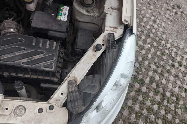 Used BAIC Senova X35 2016 1.5L Manual Elite Edition Engine Bay Left