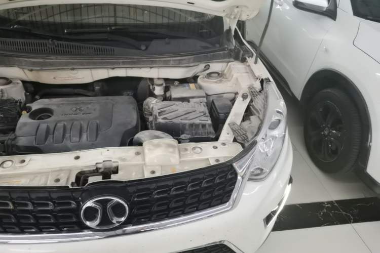 Used BAIC Senova X35 2016 1.5L Automatic Luxury Edition Engine Bay Left