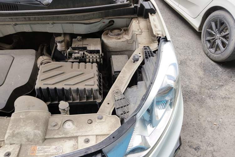 Used BAIC Senova X35 2016 1.5L Manual Luxury Edition Engine Bay Left