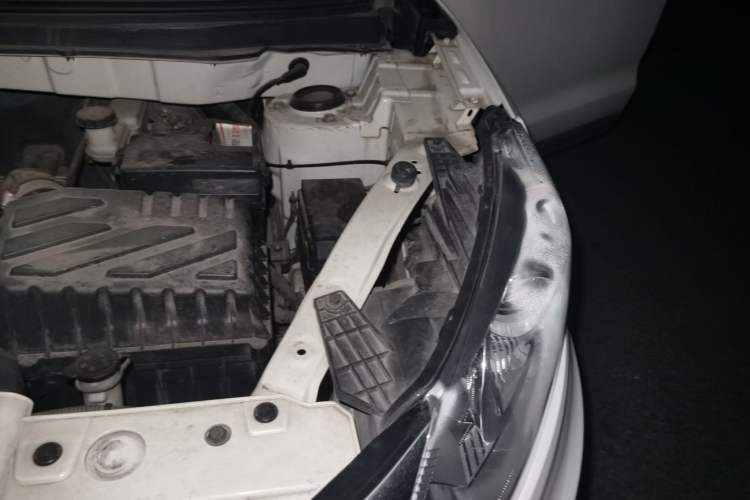 Used BAIC Senova X35 2016 1.5L Manual Elite Edition Engine Bay Left