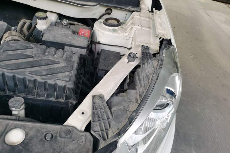 Used BAIC Senova X35 2016 1.5L Manual Elite Edition Engine Bay Left