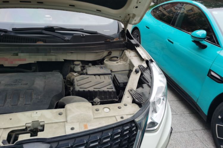 Used BAIC Senova X35 2016 1.5L Automatic Prestige Edition Engine Bay Left