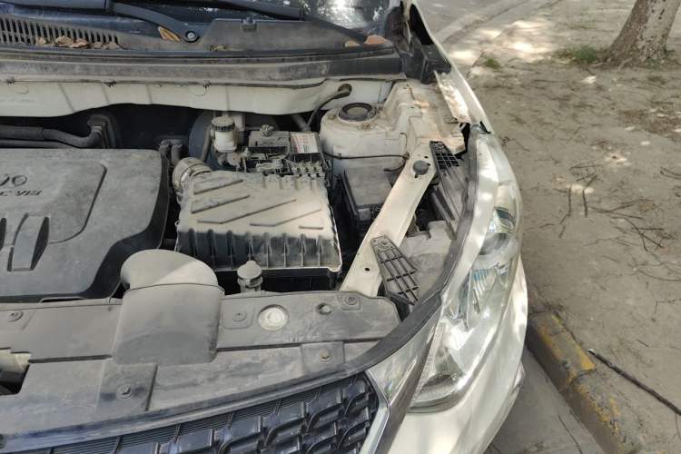 Used BAIC Senova X35 2016 1.5L Automatic Luxury Edition Engine Bay Left