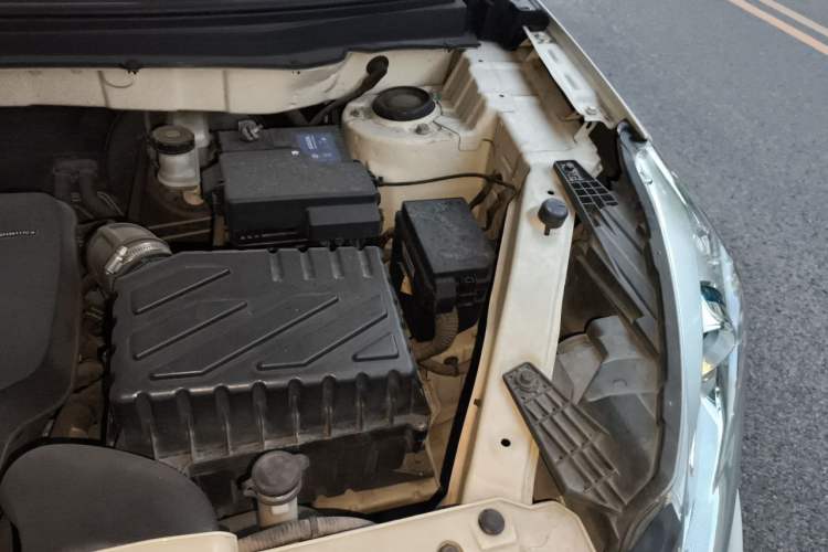 Used BAIC Senova X35 2016 1.5L Manual Luxury Edition Engine Bay Left