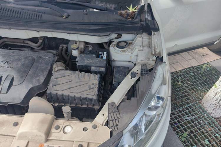 Used BAIC Senova X35 2016 1.5L Automatic Luxury Edition Engine Bay Left
