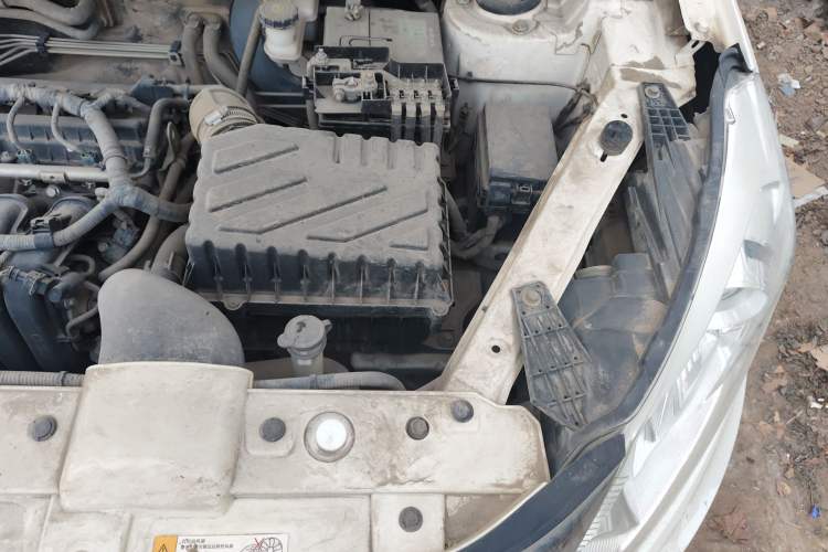 Used BAIC Senova X35 2016 1.5L Manual Elite Edition Engine Bay Left