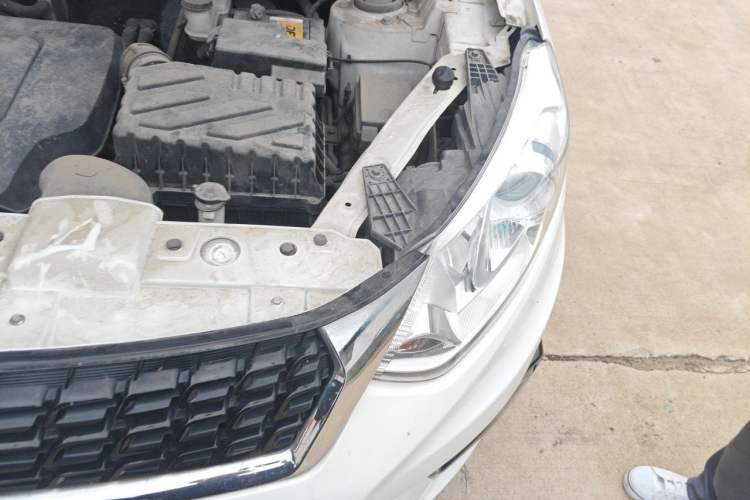 Used BAIC Senova X35 2016 1.5L Manual Luxury Edition Engine Bay Left