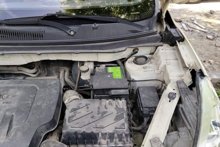 Used BAIC Senova X35 2016 1.5L Manual Luxury Edition Engine Bay Left