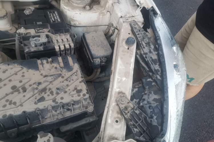 Used BAIC Senova X35 2016 1.5L manual Fashion Edition Engine Bay Left