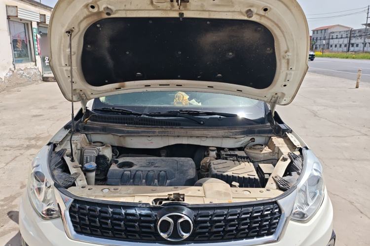 Used BAIC Senova X35 2016 1.5L Manual Luxury Edition Engine Bay