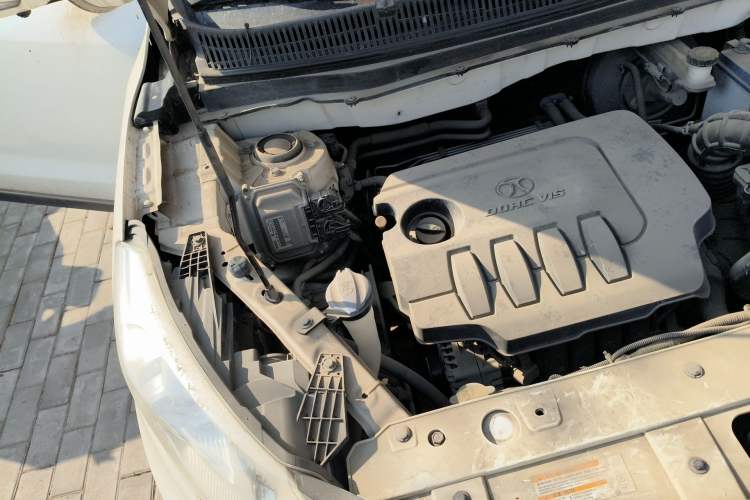 Used BAIC Senova X35 2016 1.5L Automatic Luxury Edition Engine Bay Right