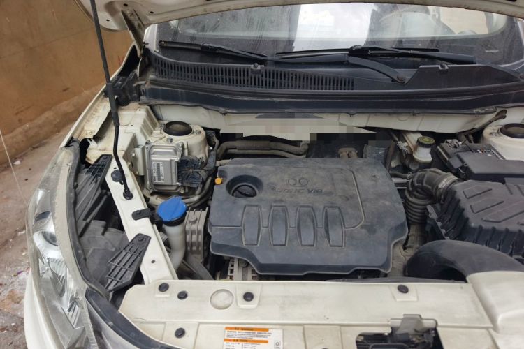 Used BAIC Senova X35 2016 1.5L Automatic Prestige Edition Engine Bay Right