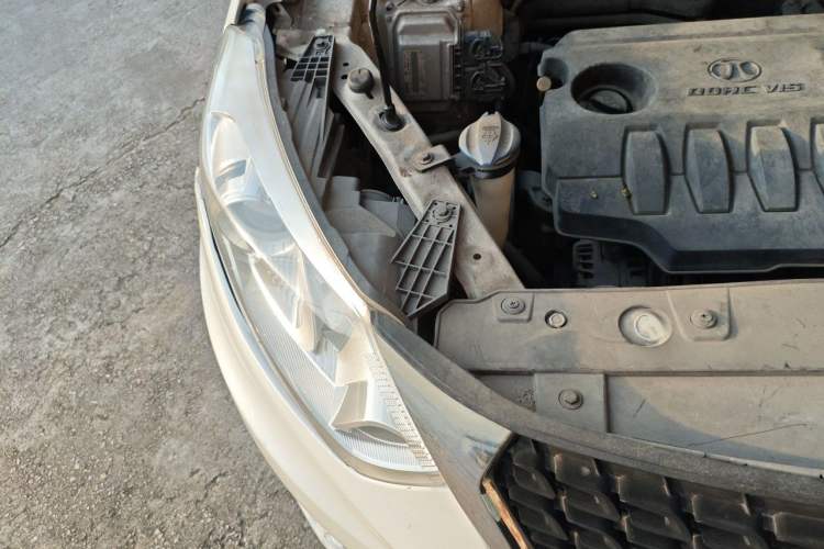 Used BAIC Senova X35 2016 1.5L Automatic Luxury Edition Engine Bay Right
