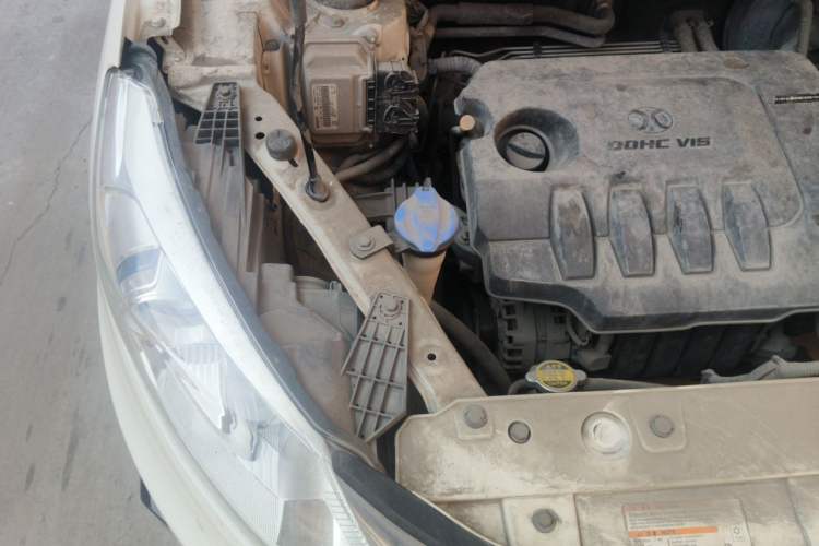 Used BAIC Senova X35 2016 1.5L Manual Luxury Edition Engine Bay Right