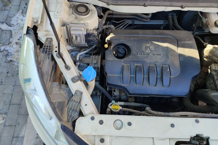 Used BAIC Senova X35 2016 1.5L Automatic Luxury Edition Engine Bay Right