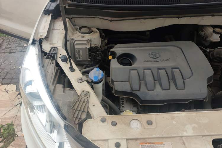Used BAIC Senova X35 2016 1.5L Automatic Prestige Edition Engine Bay Right