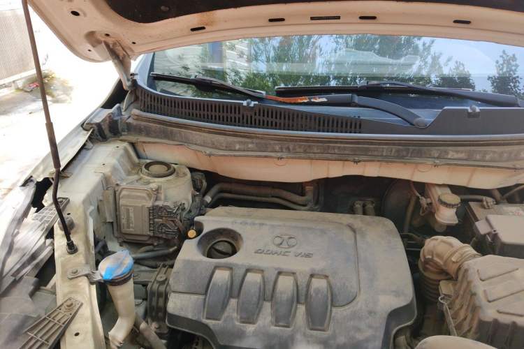 Used BAIC Senova X35 2016 1.5L Manual Luxury Edition Engine Bay Right