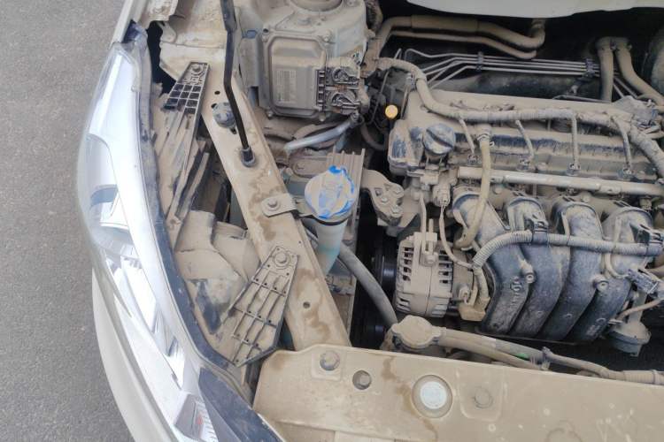 Used BAIC Senova X35 2016 1.5L Manual Elite Edition Engine Bay Right