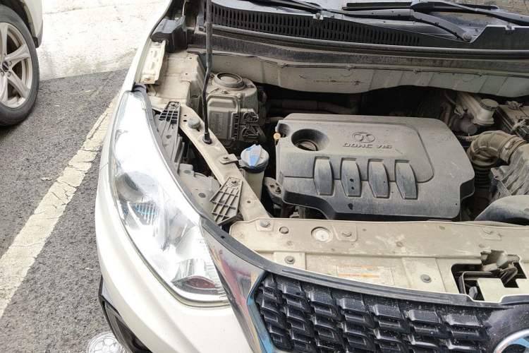 Used BAIC Senova X35 2016 1.5L Manual Luxury Edition Engine Bay Right