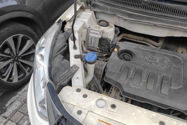 Used BAIC Senova X35 2016 1.5L Automatic Luxury Edition Engine Bay Right