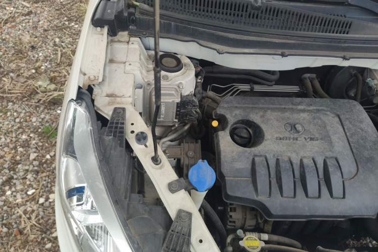 Used BAIC Senova X35 2016 1.5L Automatic Prestige Edition Engine Bay Right