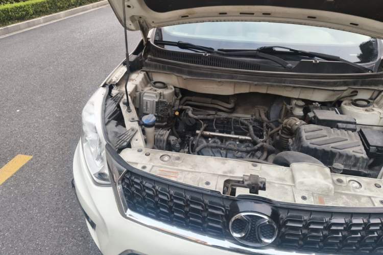 Used BAIC Senova X35 2016 1.5L Manual Elite Edition Engine Bay Right