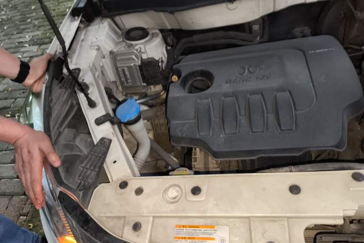 Used BAIC Senova X35 2016 1.5L Manual Luxury Edition Engine Bay Right