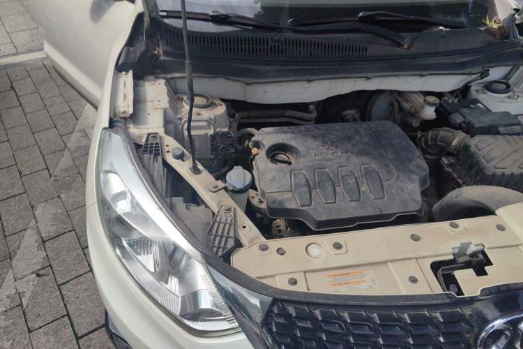 Used BAIC Senova X35 2016 1.5L Automatic Luxury Edition Engine Bay Right