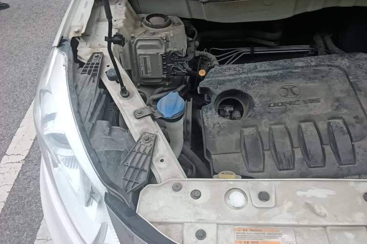Used BAIC Senova X35 2016 1.5L Automatic Luxury Edition Engine Bay Right