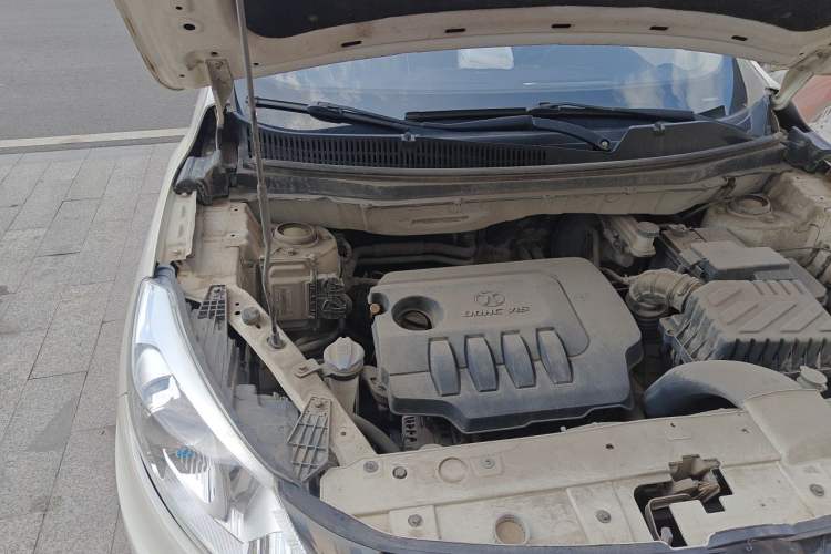 Used BAIC Senova X35 2016 1.5L Manual Luxury Edition Engine Bay Right