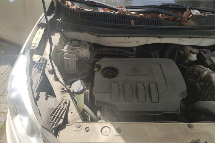 Used BAIC Senova X35 2016 1.5L Manual Luxury Edition Engine Bay Right