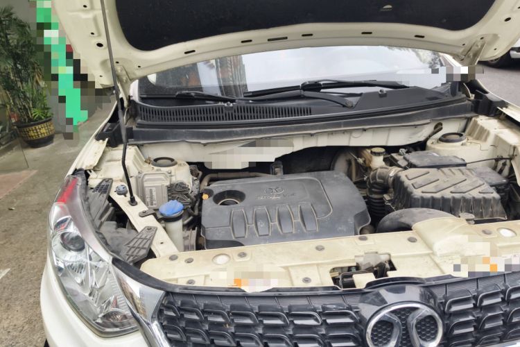 Used BAIC Senova X35 2016 1.5L Manual Luxury Edition Engine Bay Right