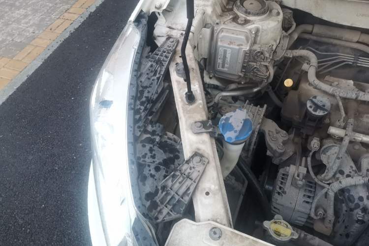 Used BAIC Senova X35 2016 1.5L manual Fashion Edition Engine Bay Right